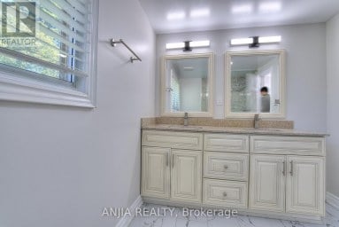 14 CHERRYSTONE DRIVE Toronto (Hillcrest Village) Ontario photo 18