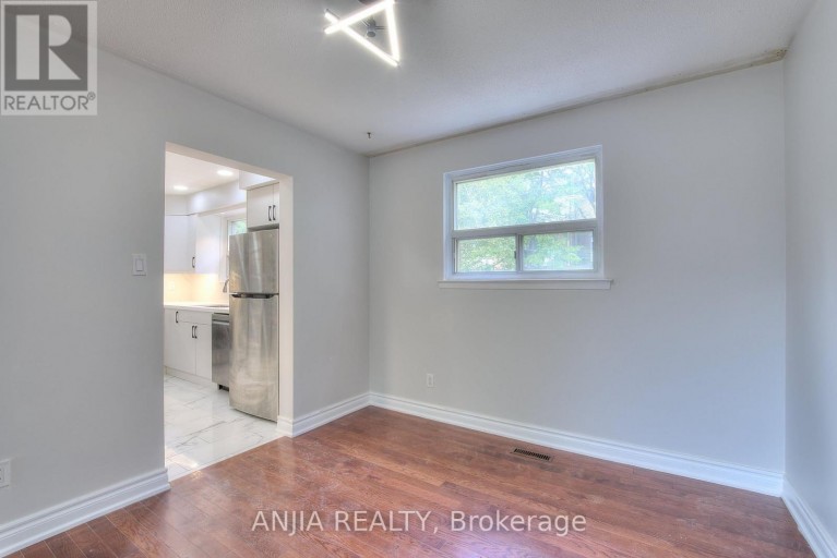 14 CHERRYSTONE DRIVE, Toronto (Hillcrest Village), Ontario, M2H1R9