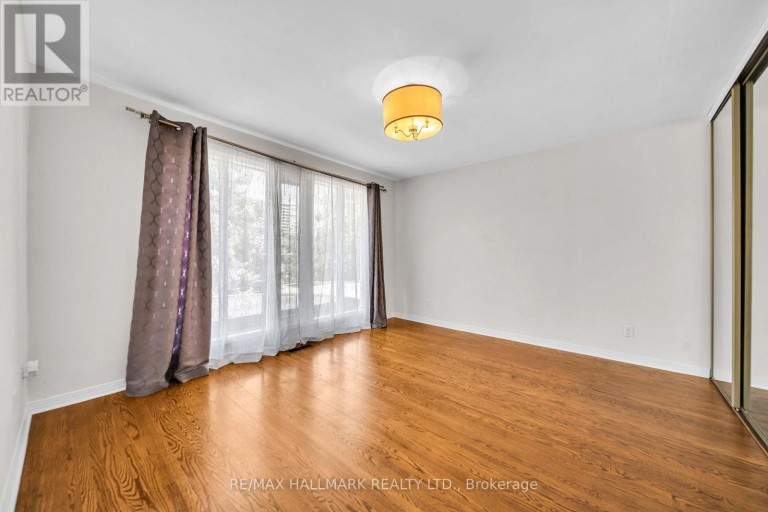 17 TWIN CIRCLE COURT, Toronto (Westminster-Branson), Ontario, M2R3L3