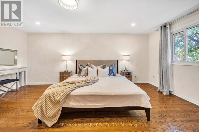 17 TWIN CIRCLE COURT, Toronto (Westminster-Branson), Ontario, M2R3L3