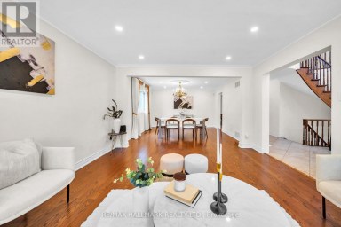17 TWIN CIRCLE COURT Toronto (Westminster-Branson) Ontario photo 4