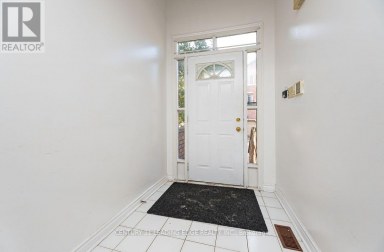 1 - 3 REIDMOUNT AVENUE Toronto (Agincourt South-Malvern West) Ontario photo 2