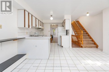 1 - 3 REIDMOUNT AVENUE Toronto (Agincourt South-Malvern West) Ontario photo 8