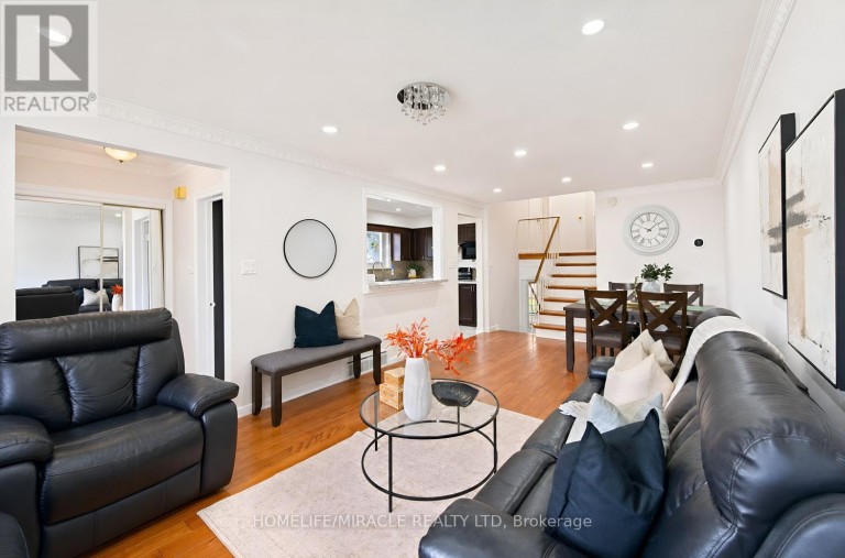54 SUNDERLAND CRESCENT, Toronto (Woburn), Ontario, M1H2V3
