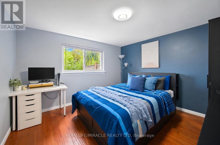 54 SUNDERLAND CRESCENT, Toronto (Woburn), Ontario, M1H2V3