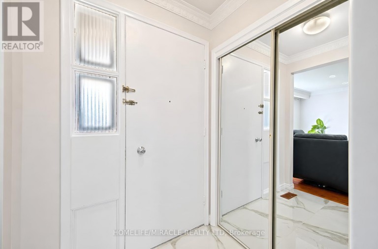 54 SUNDERLAND CRESCENT, Toronto (Woburn), Ontario, M1H2V3