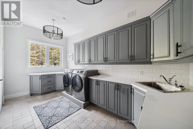 12 DEER RUN, Uxbridge, Ontario, L9P0K9