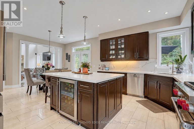 18 PHEASANT DRIVE, Richmond Hill (Oak Ridges), Ontario, L4E0T5