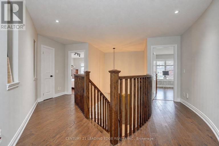 18 PHEASANT DRIVE, Richmond Hill (Oak Ridges), Ontario, L4E0T5