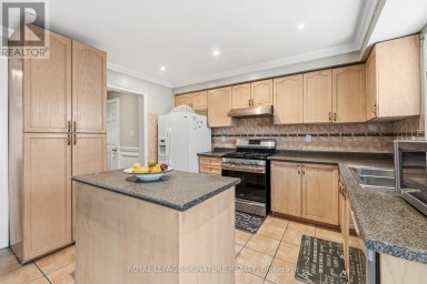 1 HOLLOWAY ROAD Markham (Cedarwood) Ontario photo 13