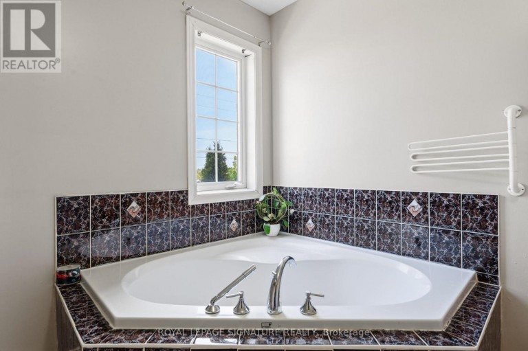 1 HOLLOWAY ROAD, Markham (Cedarwood), Ontario, L3S4P4