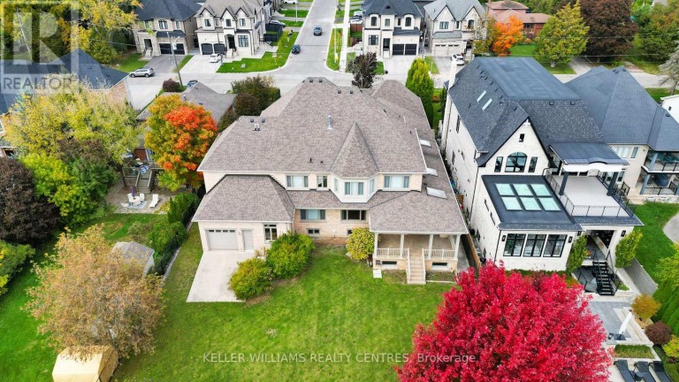 33 MAPLE GROVE AVENUE, Richmond Hill (Oak Ridges), Ontario, L4E2V1