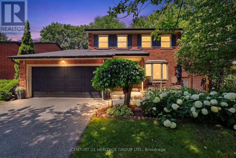 214 LANCASTER AVENUE, Newmarket (Bristol-London), Ontario, L3Y5X2