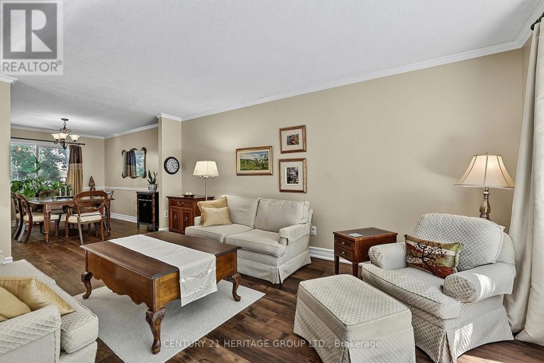 214 LANCASTER AVENUE, Newmarket (Bristol-London), Ontario, L3Y5X2