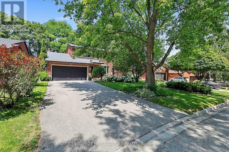 214 LANCASTER AVENUE, Newmarket (Bristol-London), Ontario, L3Y5X2