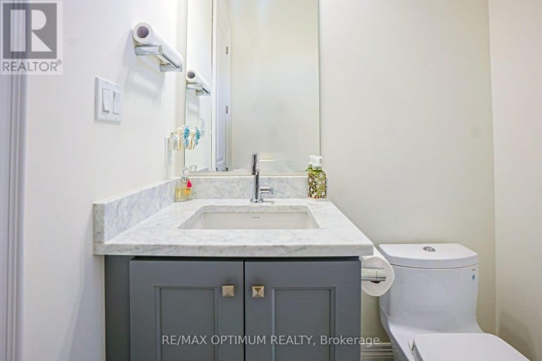 53 KINBURN CRESCENT, Vaughan (Vellore Village), Ontario, L3L0E9