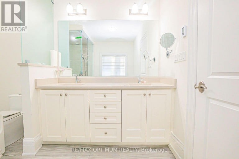 53 KINBURN CRESCENT, Vaughan (Vellore Village), Ontario, L3L0E9