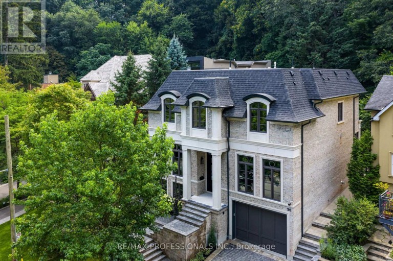 30 DACRE CRESCENT, Toronto (High Park-Swansea), Ontario, M6S2W1