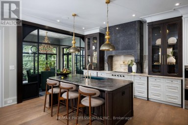 30 DACRE CRESCENT Toronto (High Park-Swansea) Ontario photo 16