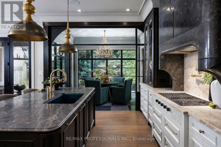 30 DACRE CRESCENT, Toronto (High Park-Swansea), Ontario, M6S2W1