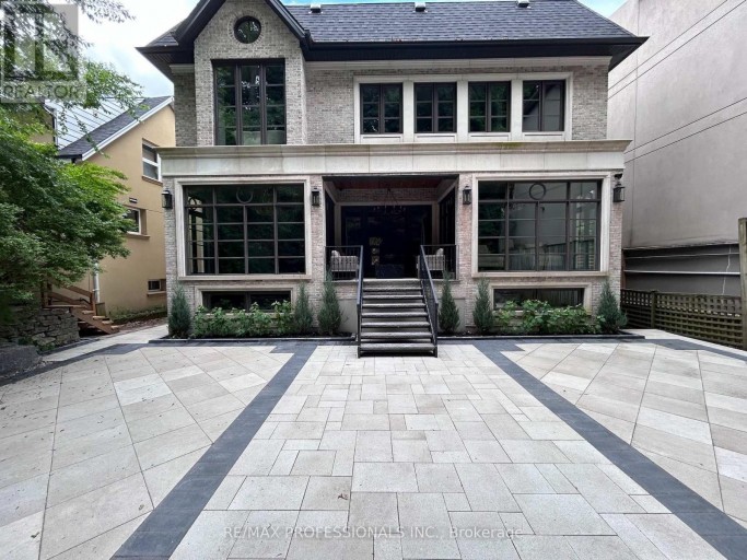 30 DACRE CRESCENT, Toronto (High Park-Swansea), Ontario, M6S2W1