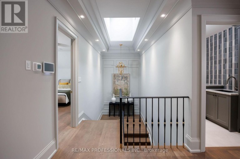 30 DACRE CRESCENT, Toronto (High Park-Swansea), Ontario, M6S2W1