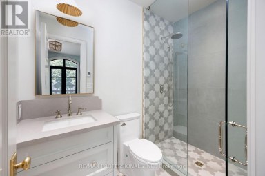 30 DACRE CRESCENT Toronto (High Park-Swansea) Ontario photo 45