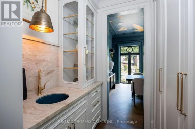 30 DACRE CRESCENT Toronto (High Park-Swansea) Ontario photo 9