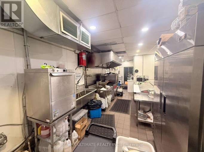 2865 DUNDAS STREET W, Toronto (Junction Area), Ontario, M6P1Y9