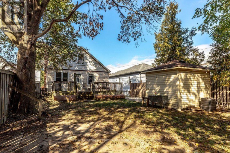 15 EAST 27TH STREET, Hamilton (Eastmount), Ontario, L8V3E6