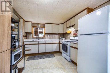 4045 HIGHWAY 2 Clarington Ontario photo 9