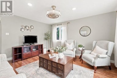 1 MAPLE GROVE STREET Whitchurch-Stouffville Ontario photo 11