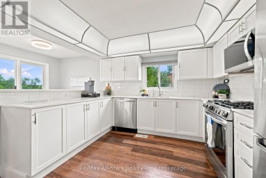 1 MAPLE GROVE STREET Whitchurch-Stouffville Ontario photo 13