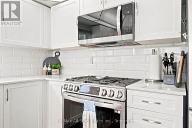 1 MAPLE GROVE STREET Whitchurch-Stouffville Ontario photo 17
