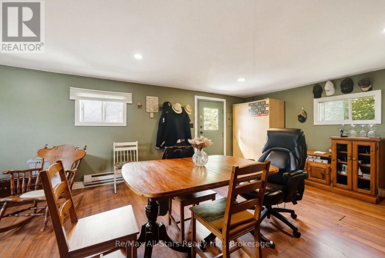 1 MAPLE GROVE STREET, Whitchurch-Stouffville, Ontario, L4A7X3