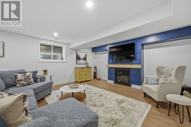 48 DEERVIEW DRIVE, Quinte West (Murray Ward), Ontario, K8V0L8