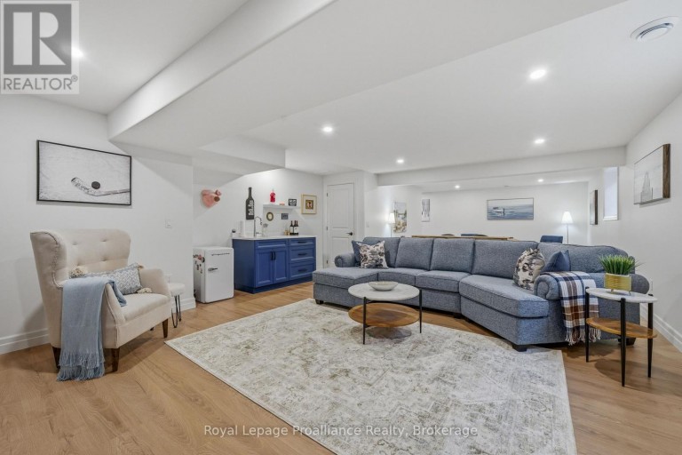 48 DEERVIEW DRIVE, Quinte West (Murray Ward), Ontario, K8V0L8