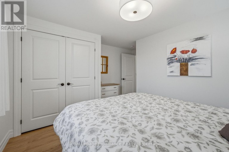 48 DEERVIEW DRIVE, Quinte West (Murray Ward), Ontario, K8V0L8
