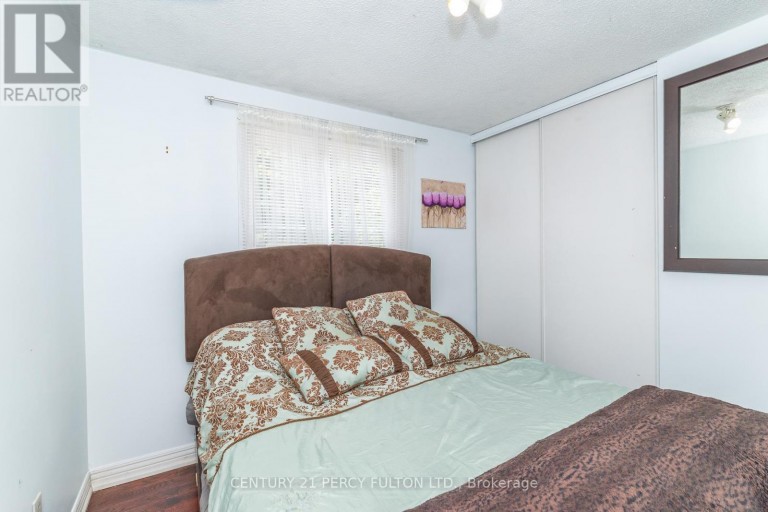 557 COBBLEHILL DRIVE, Oshawa (Pinecrest), Ontario, L1K1Y6