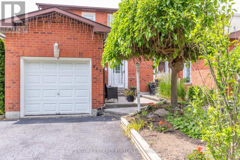 557 COBBLEHILL DRIVE, Oshawa (Pinecrest), Ontario, L1K1Y6