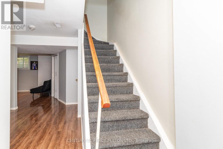557 COBBLEHILL DRIVE, Oshawa (Pinecrest), Ontario, L1K1Y6