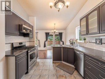 28 HARWOOD DRIVE Barrie (Painswick North) Ontario photo 14