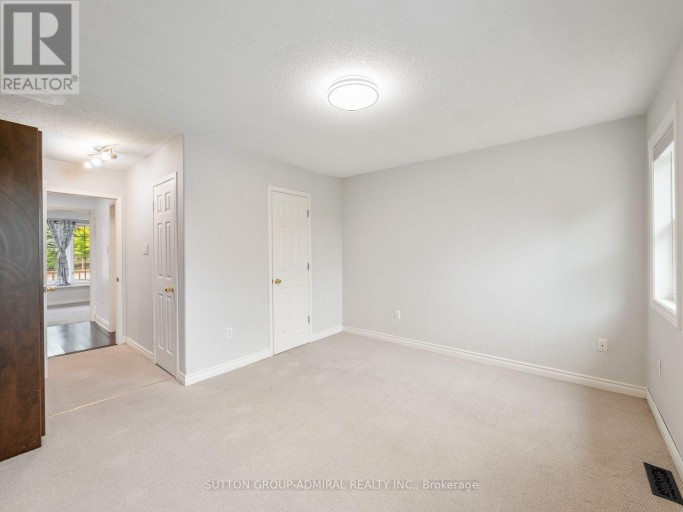 28 HARWOOD DRIVE, Barrie (Painswick North), Ontario, L4N7B9
