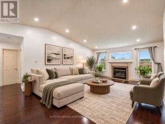 28 HARWOOD DRIVE Barrie (Painswick North) Ontario photo 5