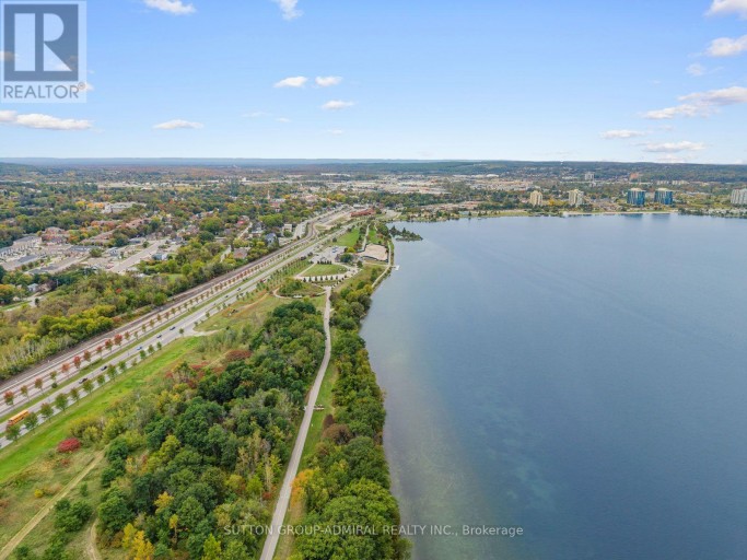 28 HARWOOD DRIVE, Barrie (Painswick North), Ontario, L4N7B9