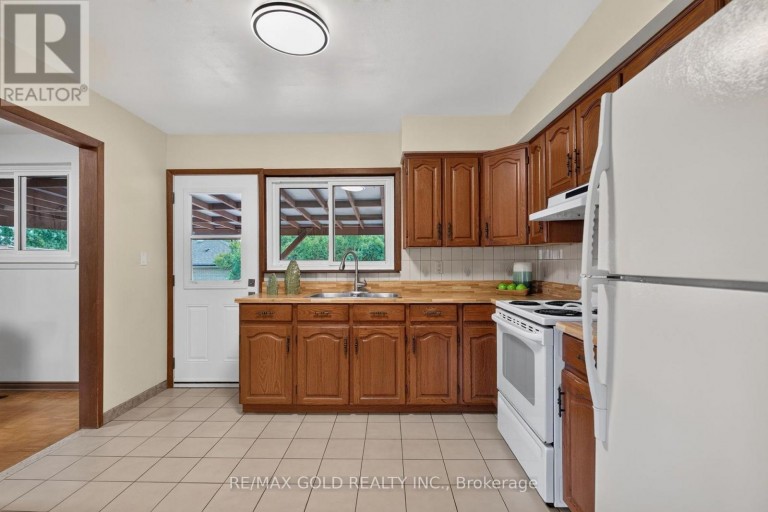18 ESPLANADE ROAD, Brampton (Southgate), Ontario, L6T2C7