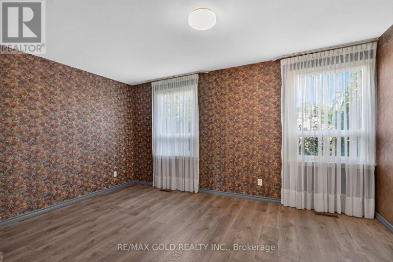 18 ESPLANADE ROAD, Brampton (Southgate), Ontario, L6T2C7