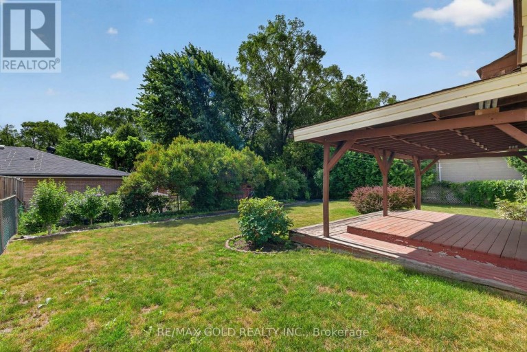 18 ESPLANADE ROAD, Brampton (Southgate), Ontario, L6T2C7