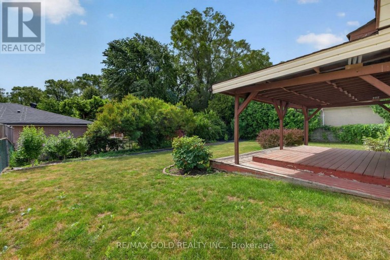 18 ESPLANADE ROAD, Brampton (Southgate), Ontario, L6T2C7