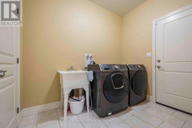 MAIN - 19 BEVAN DRIVE Belleville (Thurlow Ward) Ontario photo 19